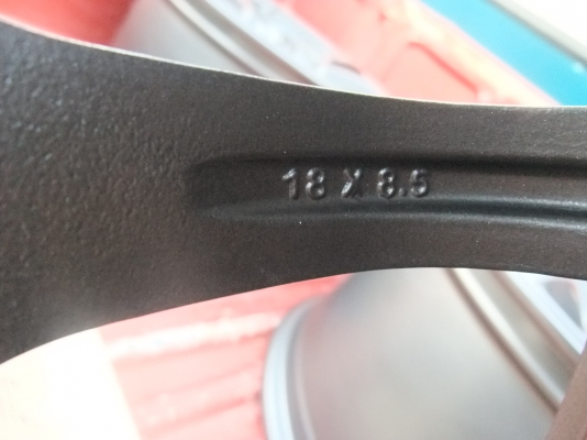 แม็ก RG2 ขอบ18 หน้า8.5 หลัง9.5 สภาพไม่เคยซ่อม