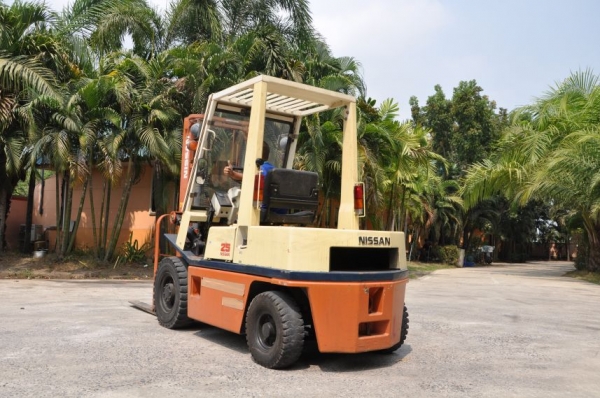 ขายFORKLIFT NISSAN2.5ตันครึ่ง (FVG25N5)สภาพสวยเดิมจากญี่ปุ่นยังไม่เคยใช้านในไทย 158,000เท่านั้น!!!