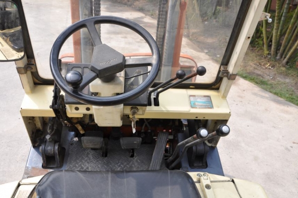 ขายFORKLIFT NISSAN2.5ตันครึ่ง (FVG25N5)สภาพสวยเดิมจากญี่ปุ่นยังไม่เคยใช้านในไทย 158,000เท่านั้น!!!