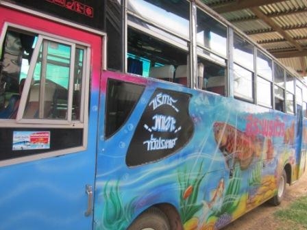 ขายรถบัส 9 เมตร ลดราคารับปิดเทอม