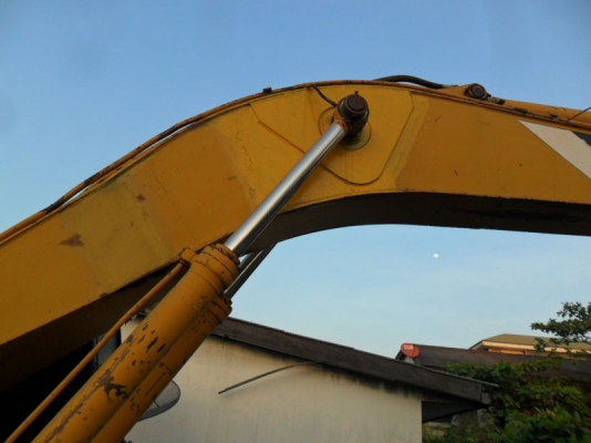 Kobelco SK200 Mark  YN 907 เครื่องเดิม ปั้ม K3V ตัวเดินใหญ่ เอกสารพร้อม