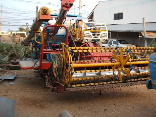 ขายรถเกี่ยวข้าวศักดิ์พัฒนา อุ้ม KM49
