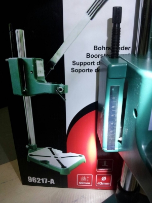 สว่านฮิตาชิแท้ พร้อม accessory set  จับได้ 13 mm impact drill  มาพร้อมแท่นจับเจาะงานได้สะดวก