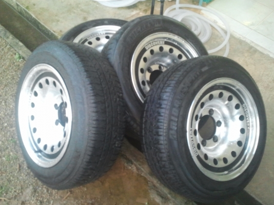 ล้อ15x7.5 ET-28  6/139 1ชุดพร้อมยางตามสภาพ