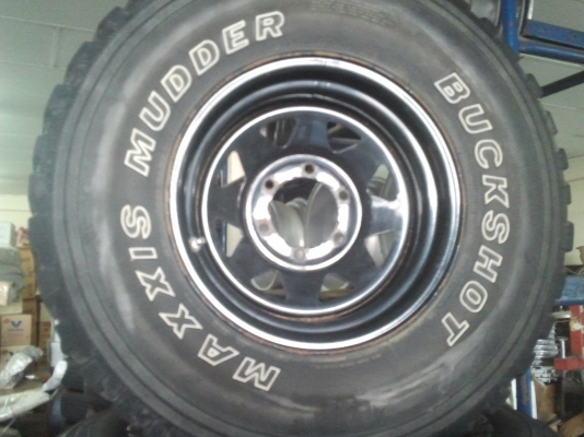 ล้อยาง32x10.5R15ปี09 ล้อเกือบใหม่ใช้งานน้อย