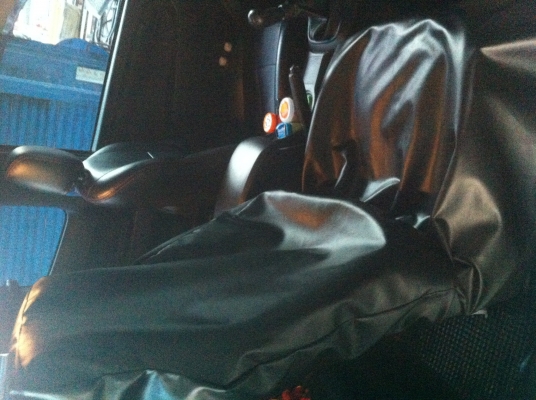 ขายผ้าคลุมซ่อมรถยนต์  กันเปื้อน ,กันรอยขีดข่วน