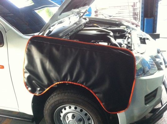 ขายผ้าคลุมซ่อมรถยนต์  กันเปื้อน ,กันรอยขีดข่วน