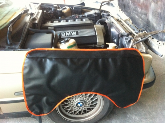 ขายผ้าคลุมซ่อมรถยนต์  กันเปื้อน ,กันรอยขีดข่วน