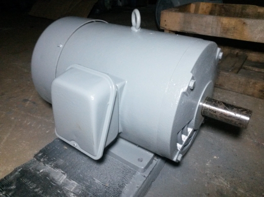 ขายมอเตอร์ 5HP 4P 220V 50Hz (มอเตอร์ 5แรงไฟบ้าน)