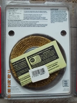 แปรงลูกล้อ 4 นิ้ว ขนทองเหลือง แบบ ละเอียดมี 3 ใบ ครับ