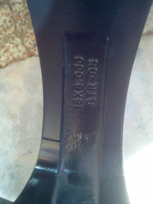 ขายแม็ก18 5/114.3 กว้าง 8 gtr สปอรต์ et40สีแบ็ลคโคม สวยเดิมเงาๆ