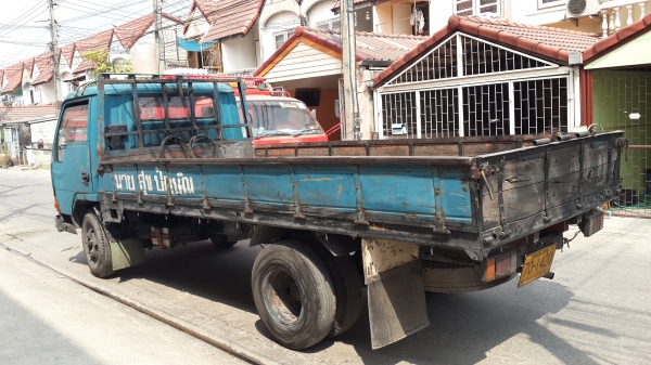 ขาย6ล้อ มือเดียวป้ายแดง หารุ่นนี้ไม่ผิดหวัง ขาย6ล้อ มือเดียวป้ายแดง หารุ่นนี้ไม่ผิดหวัง