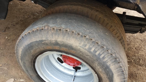 **265,000 บ.ต่อรอง**ขาย 6ล้อ ISUZU KS 110 แรง 4BE1 110แรงแห้งดี ไม่เยิ้ม เกียร์ดีไม่หลุด ช่วงล่างดีคานหน้าเดิม เฟืองท้าย115 คัสซีดี มีปะล่างกลางตัวซ้ายหน่อย สาดสีใหม่ กระบะดีมีผุชายบ้าง พื้นดีไม่ผุ ตงใหม่ใหญ่ หัวเก๋งดีไม่ผุภายในดีคอนโซลดี ยาง7.50ดี4เ้ส้นพ **265,000 บ.ต่อรอง**ขาย 6ล้อ ISUZU KS 110 แรง 4BE1 110แรงแห้งดี ไม่เยิ้ม เกียร์ดีไม่หลุด ช่วงล่างดีคานหน้าเดิม เฟืองท้าย115 คัสซีดี มีปะล่างกลางตัวซ้ายหน่อย สาดสีใหม่ กระบะดีมีผุชายบ้าง พื้นดีไม่ผุ ตงใหม่ใหญ่ หัวเก๋งดีไม่ผุภายในดีคอนโซลดี ยาง7.50ดี4เ้ส้นพ