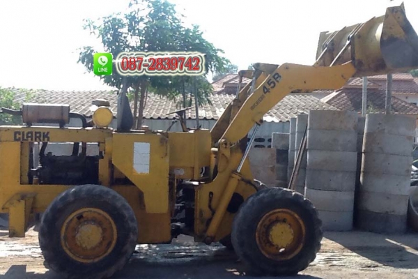 ขายรถตักล้อยาง CLARK ไม่มีเอกสาร