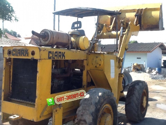 ขายรถตักล้อยาง CLARK ไม่มีเอกสาร