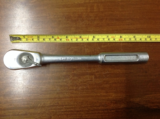 ขายก๊อกแก๊ก Vintage Husky CS41 4 หุน ขายก๊อกแก๊ก Vintage Husky CS41 4 หุน