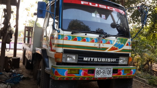 ขายรถบรรทุกลากรถเกี่ยว 10ล้อ 2เพลา mitsu fuso fn527TD 10speed 999,999บาท ต่อรองได้