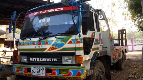 ขายรถบรรทุกลากรถเกี่ยว 10ล้อ 2เพลา mitsu fuso fn527TD 10speed 999,999บาท ต่อรองได้