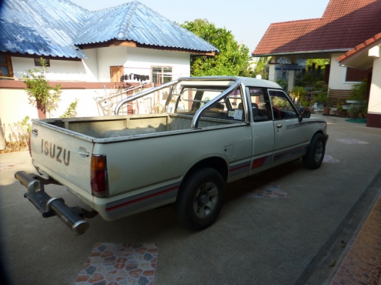isuzu 2500 ฝาทอง isuzu 2500 ฝาทอง