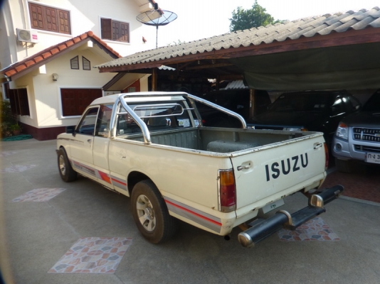 isuzu 2500 ฝาทอง isuzu 2500 ฝาทอง