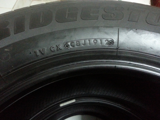 ขายเหมา   ยาง215/70/16  5  เส้นปี10    215/75/16 ปี12   3เส้นขายเส้นละ700