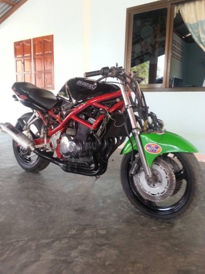 ขายรถจอด Suzuki Bandit 400 ฝาดำ ของครบทุกอย่างครับเอาไปเช็ตเครื่องหน่อยสภาพสวยๆ ขายรถจอด Suzuki Bandit 400 ฝาดำ ของครบทุกอย่างครับเอาไปเช็ตเครื่องหน่อยสภาพสวยๆ