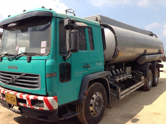 ขายรถน้ำมันสิบล้อวอลโว-พร้อมวิ่งงาน