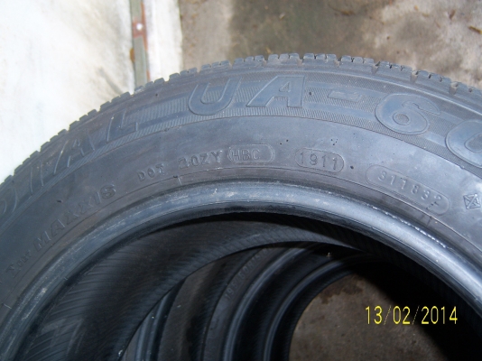 ยางแม็กซิส 195 60 15 ปี11  ยางดอกเหลือเยอะ สภาพดี ไม่เคยปะ ไม่มีบวม ไม่กินข้าง