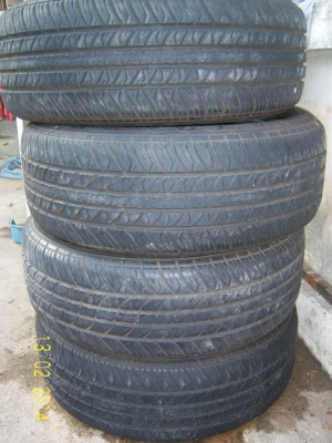 ยางแม็กซิส 195 60 15 ปี11  ยางดอกเหลือเยอะ สภาพดี ไม่เคยปะ ไม่มีบวม ไม่กินข้าง