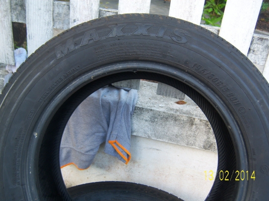 ยางแม็กซิส 195 60 15 ปี11  ยางดอกเหลือเยอะ สภาพดี ไม่เคยปะ ไม่มีบวม ไม่กินข้าง