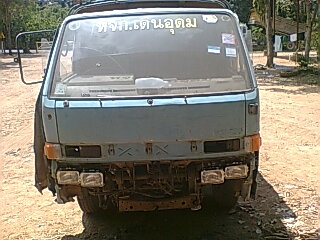 ขาย  6  ล้อ  อิซูซุดั้ม  88  แรงม้า  เกียร์สั้น  ยกหัวได้