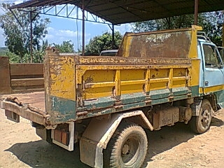 ขาย  6  ล้อ  อิซูซุดั้ม  88  แรงม้า  เกียร์สั้น  ยกหัวได้