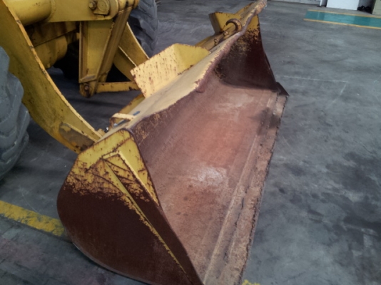 รถตักล้อยางkomatsu 510 รถนอกแท้ ยังไม่เสียภาษี จอดอยู่บางกอก ฟรีเทรดโซน บางพลี