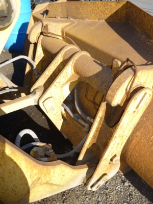 รถตักล้อยาง KOMATSU WA100-1 S/No.33999 4870 ชม. ปี1991