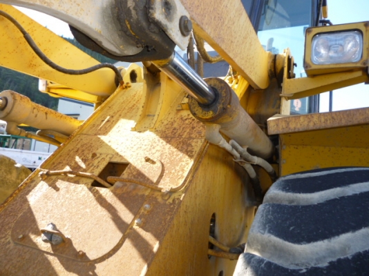 รถตักล้อยาง KOMATSU WA100-1 S/No.33999 4870 ชม. ปี1991