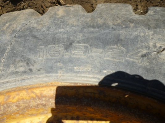 รถตักล้อยาง KOMATSU WA100-1 S/No.33999 4870 ชม. ปี1991