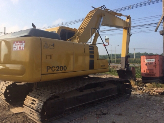 ขายรถแมคโครPC200-6 สภาพพร้อมใช้ แอร์+เครื่องเสียง สนใจติดต่อ บอย 085-156-2314