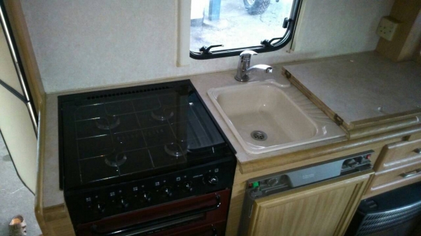 รถตู้นอนรถสภาพพร้อมใช้งาน รถสวย มีครัว ห้องนอน ห้องน้ำ ราคา 450,000 รถตู้นอนรถสภาพพร้อมใช้งาน รถสวย มีครัว ห้องนอน ห้องน้ำ ราคา 450,000