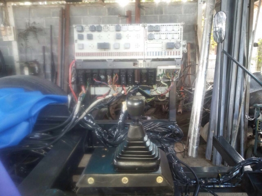 ขายคัสซี 8 ล้อ scania124