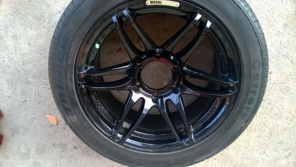 MR2 ขอบ 17 หน้า 8 หลัง 9 ดอกเต็ม (ล้อเดือนกว่า) MR2 ขอบ 17 หน้า 8 หลัง 9 ดอกเต็ม (ล้อเดือนกว่า)