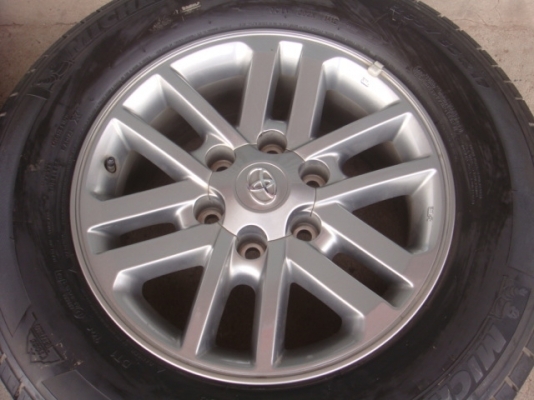 VIGO CHAMP / FORTUNER สีรมดำ รุ่นพิเศษ