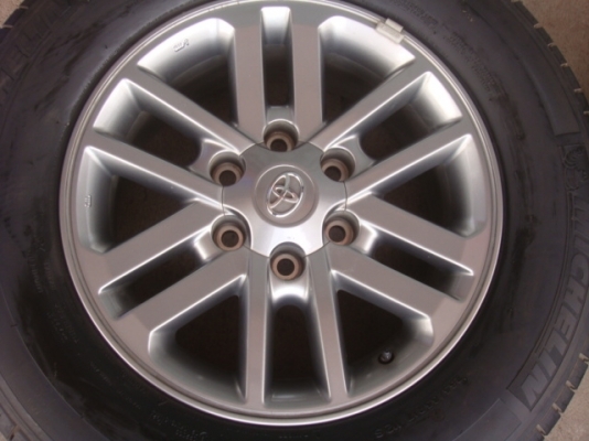 VIGO CHAMP / FORTUNER สีรมดำ รุ่นพิเศษ