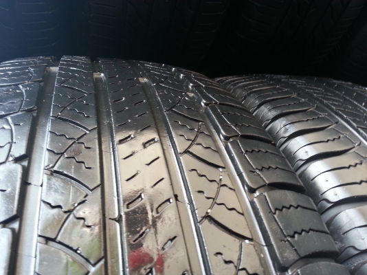 ขายยาง255/65/17ปี12Michalin  สวยเทพ  ขาย8000