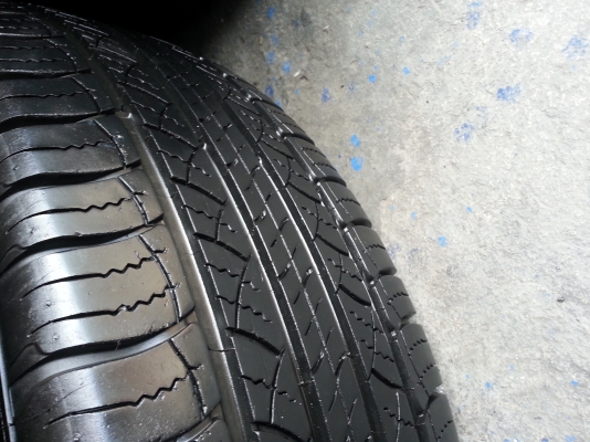 ขายยาง255/65/17ปี12Michalin  สวยเทพ  ขาย8000