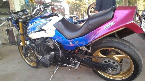 ขาย ซูซูกิ คาทาน่า 750 ทะเบียนแท้ไม่ขาดต่อ โอนขนส่งราคา 79,000