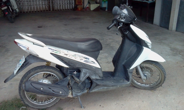 ขาย click เครื่องดีมีทะเบียนชุดโอนพร้อม 12500