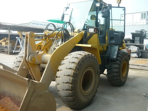 รถตักล้อยาง สภาพดี Komatsu WA270-5 เพิ่งเหยียบถึงไทย สภาพเอี่ยม ชม.ต่ำ