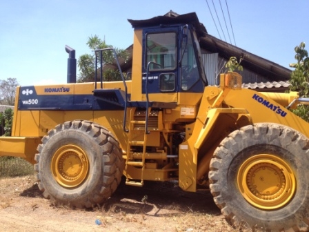 ขายรถตัก KOMATSU WA500 ราคา 1800000 โทร 0850853022