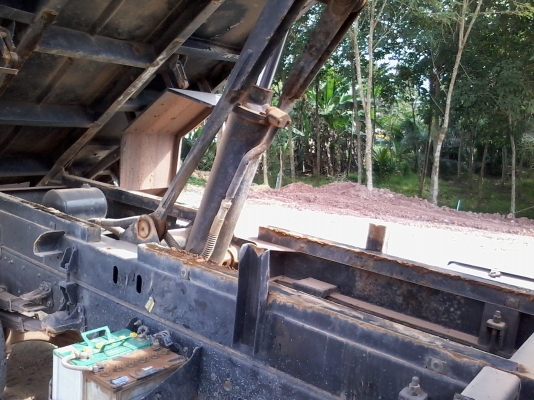 ขาย 6 ล้อดั๊มดิน ปี 2553 รถอยู่พัทลุง