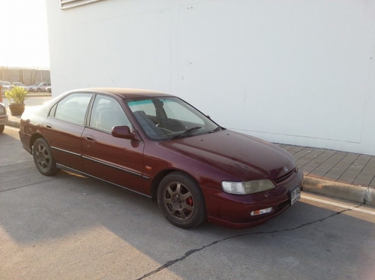 ขายACCORD ปี95 เครื่องV-Tec ABS รถสวยราคาถูก ภาษี57 เล่มพร้อมโอนครับ